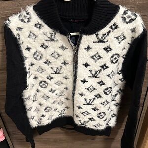 Monogram Black and White Sweater size M